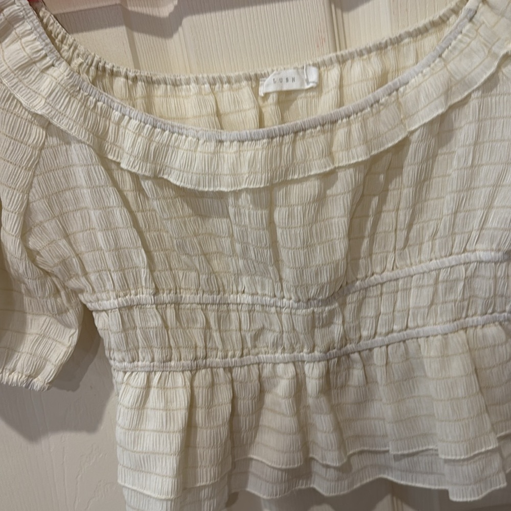 Lush cream cropped top, medium - Picture 4 of 9